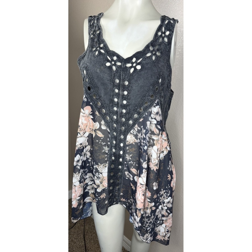Origami by Vivian Floral Tunic Top Boho Cutout Sleeveless Black Peach Blouse M